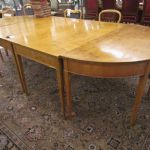 662 7504 DINING TABLE